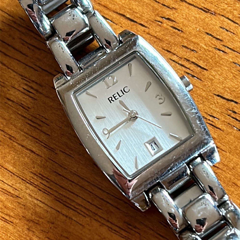 Relic “ Your Style Found “ Ladies Watch - all stainless steel